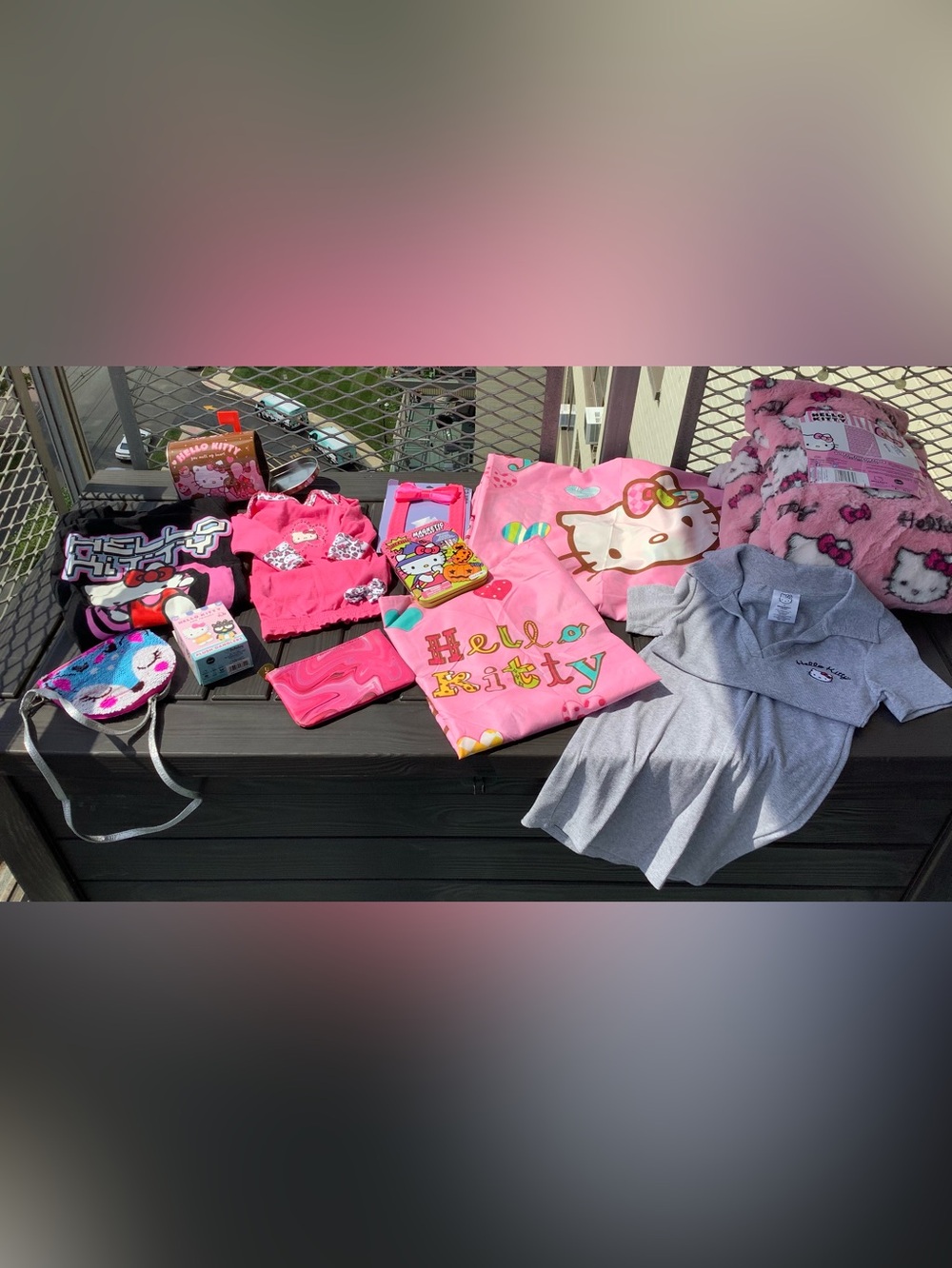 Sanrio PINK POWER HELLO KITTY Graphic Bundle!🩷